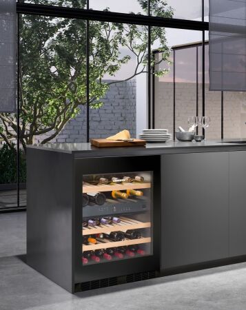 LIEBHERR UWTgb 1682 Siyah Cam Çerçeveli Ankastre Şarap Dolabı - 6